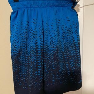Champion 2 pairs boys size 8/10 shorts M